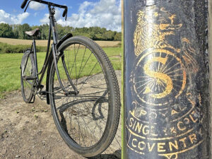 LOT 68 1911 ROYAL SINGER LADIES