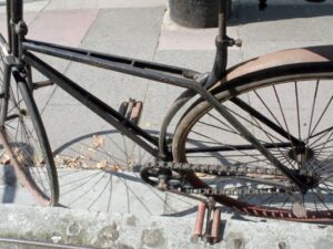 LOT 60 1890 PREMIER MODEL F