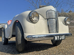 LOT 18 1950s AUSTIN J40 PEDAL CAR